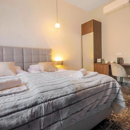 Aparthotel Cracovia Residence ภายนอก รูปภาพ
